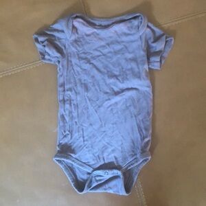 Kyte Baby Gray 6-12 months bodysuit